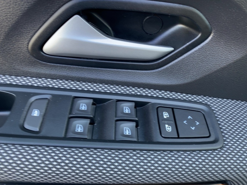 Fahrzeugabbildung Sandero Stepway Expression TCe 100 ECO-G Bild 11 von 19