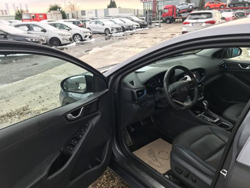 Hyundai Ioniq