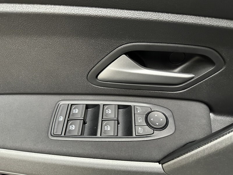 Fahrzeugabbildung Bigster Journey HYBRID 155 Bild 32 von 50