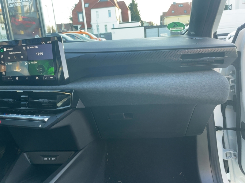Fahrzeugabbildung Clio +Einparkhilfe+Klimaanlage Bild 26 von 50