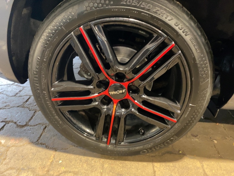 Fahrzeugabbildung Megane ABS BT Bild 12 von 20
