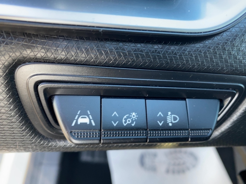 Fahrzeugabbildung Clio EXPERIENCE TCe 100 Bild 14 von 21