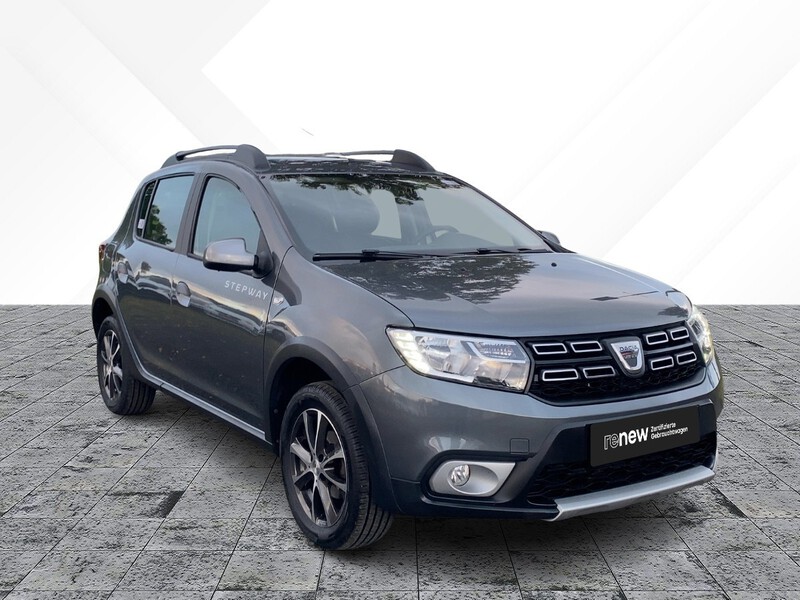 Fahrzeugabbildung Sandero Stepway Celebration TCe 90 Bild 5 von 21