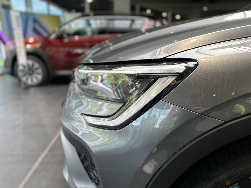 Fahrzeugabbildung Arkana Esprit Alpine Full Hybrid 145 PS Bild 4 von 50