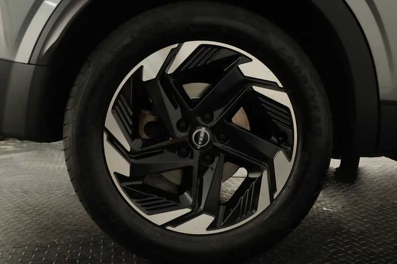 NISSAN Qashqai Qashqai 1.3 DIG-T N-Connecta LED Xtronic — photo 5