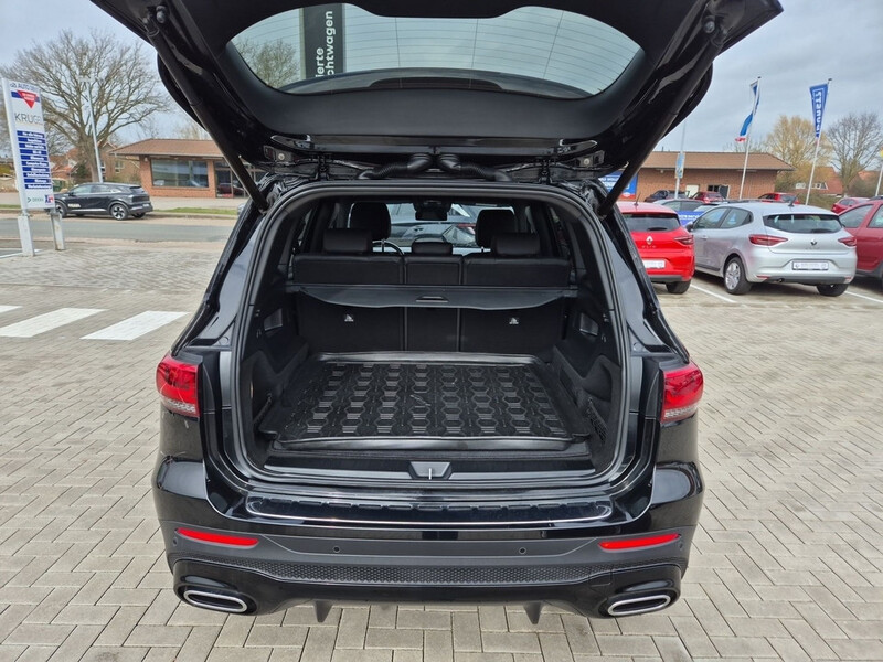 Mercedes-Benz GLB 220