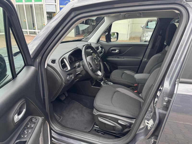 Fahrzeugabbildung Renegade CARPLAY*ACC*SHZ Bild 15 von 17
