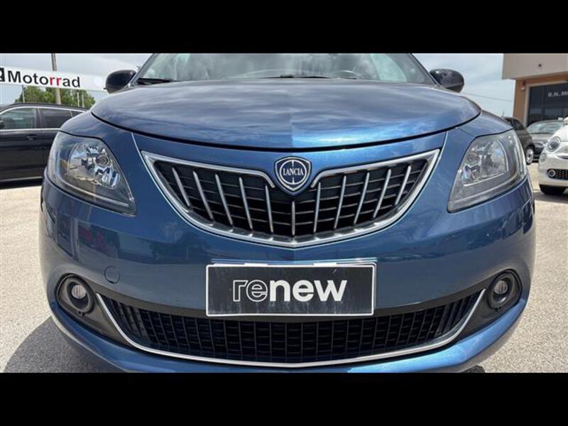 Lancia Ypsilon