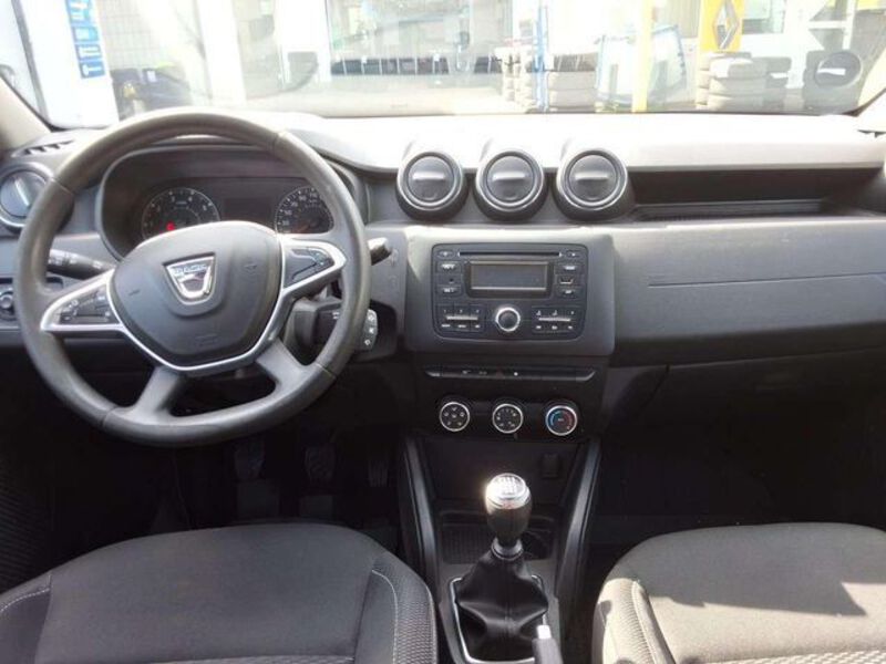 Fahrzeugabbildung Duster Duster COMFORT Bild 8 von 16