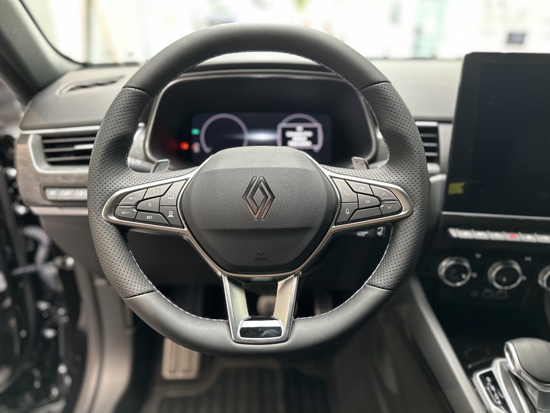 Fahrzeugabbildung Arkana Esprit Alpine 160 PS EDC Mild Hybrid Bild 37 von 50