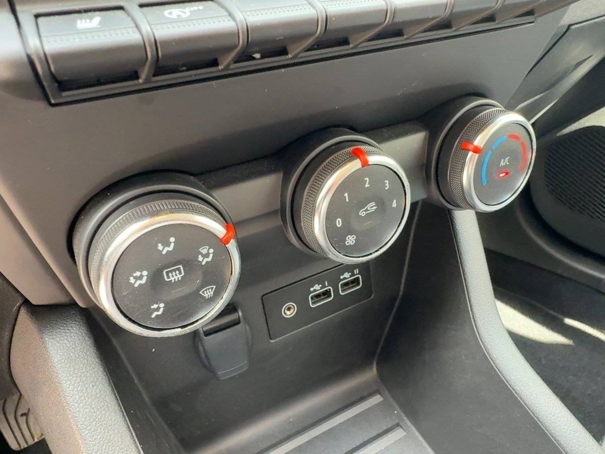 Renault Clio – Bild 16