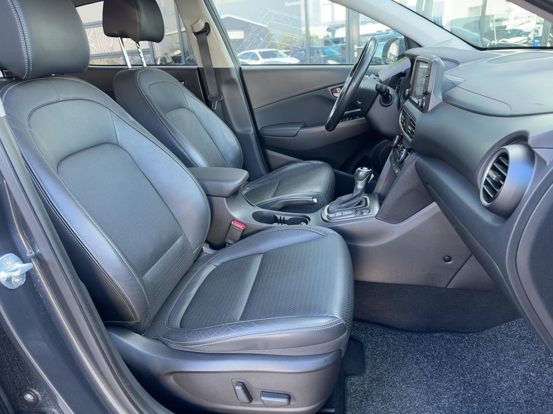 Fahrzeugabbildung KONA 1.6 T-GDI Premium 4WD *AHK*SHZ*LRHZ*SOUNDSYSTEM* Bild 11 von 15