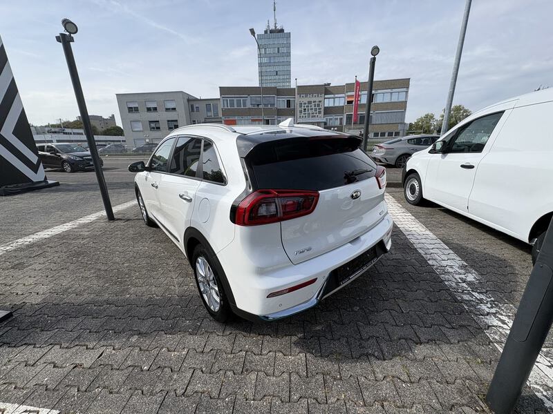 Fahrzeugabbildung Niro 1.6 Plug-in Hybrid Vision Bild 6 von 18