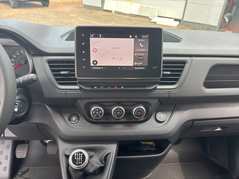 Fahrzeugabbildung Trafic Lkw Komfort L1H1 3,0t Blue dCi 150  Bild 6 von 7