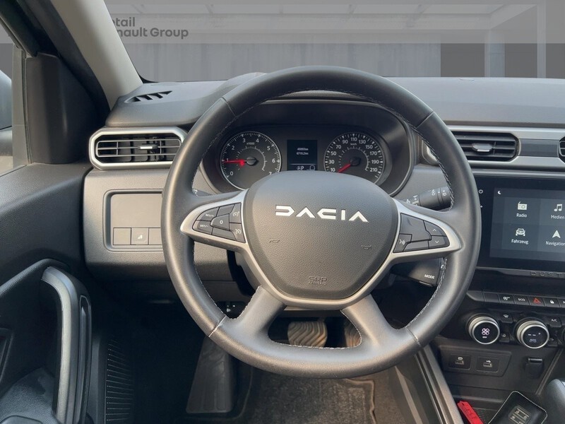 Fahrzeugabbildung Duster SHZ Rückfahrkamera PDC Bild 11 von 23