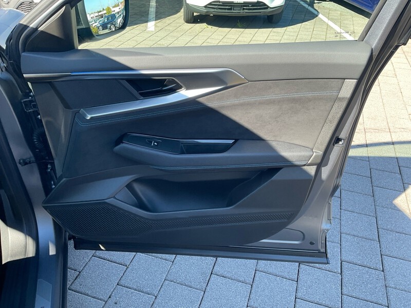 Fahrzeugabbildung Austral Techno Esprit Alpine Mild Hybrid 160 Bild 17 von 17