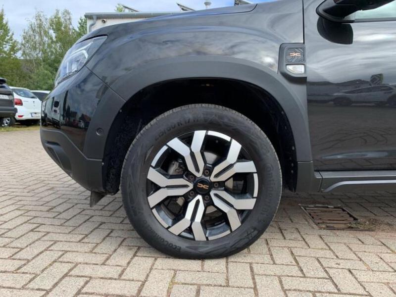 Fahrzeugabbildung Duster Extreme Bild 13 von 15