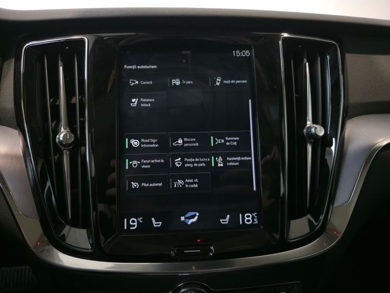 VOLVO S60 2018 — imagine 39