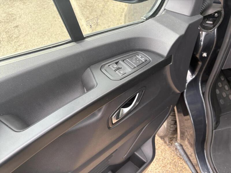 Renault Trafic Combi
