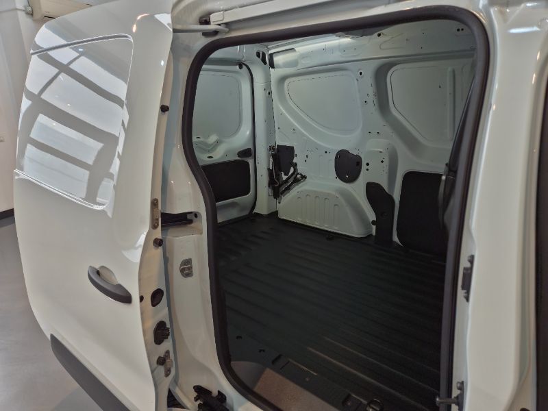 RENAULT Express 2023 — imagine 38