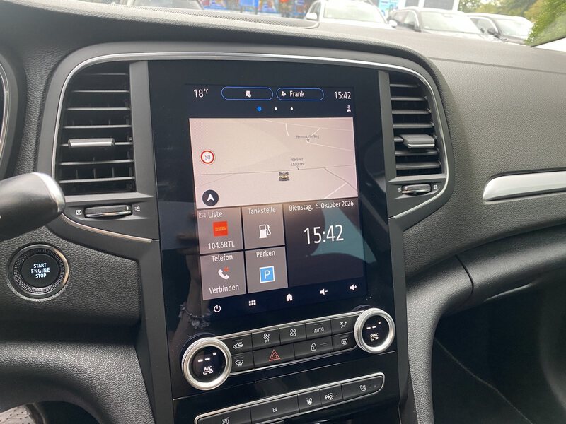 Fahrzeugabbildung Megane Grandtour INTENS E-TECH PLUG-IN 160 Bild 13 von 19