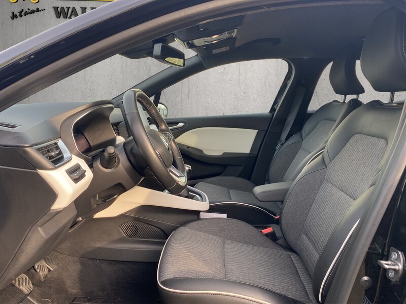 Fahrzeugabbildung Clio Techno 1.3 140 Bild 8 von 14