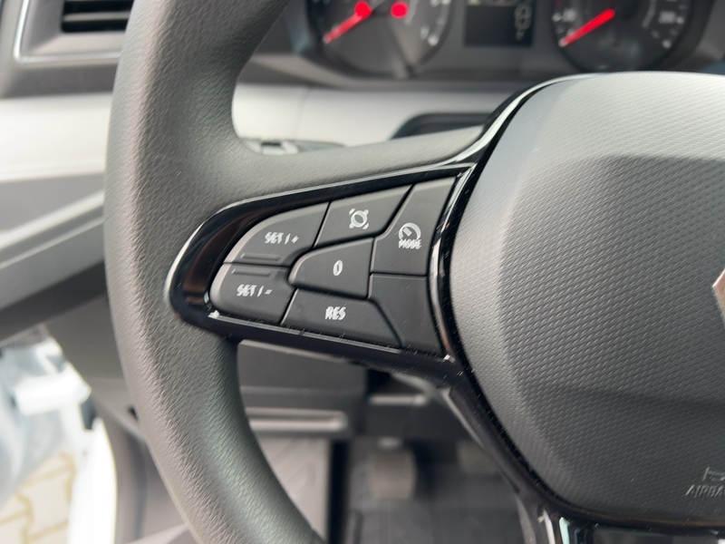 Fahrzeugabbildung Master Rear-View-Assist Bild 18 von 24