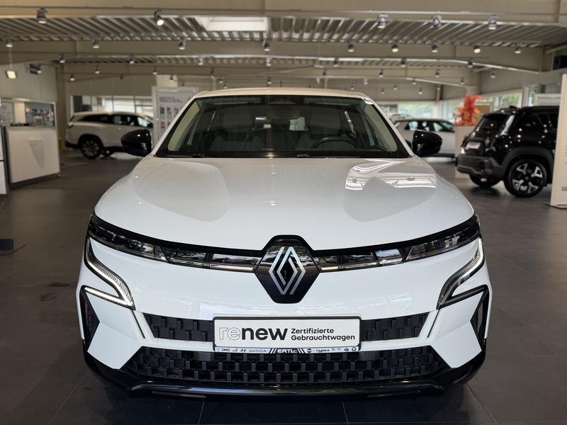 Fahrzeugabbildung Megane E-TECH Equilibre EV40 130PS boost charge Bild 3 von 50