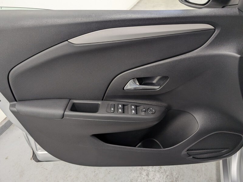 Fahrzeugabbildung Corsa 1.2 Turbo GS Automatik Kamera Klima Bild 30 von 32