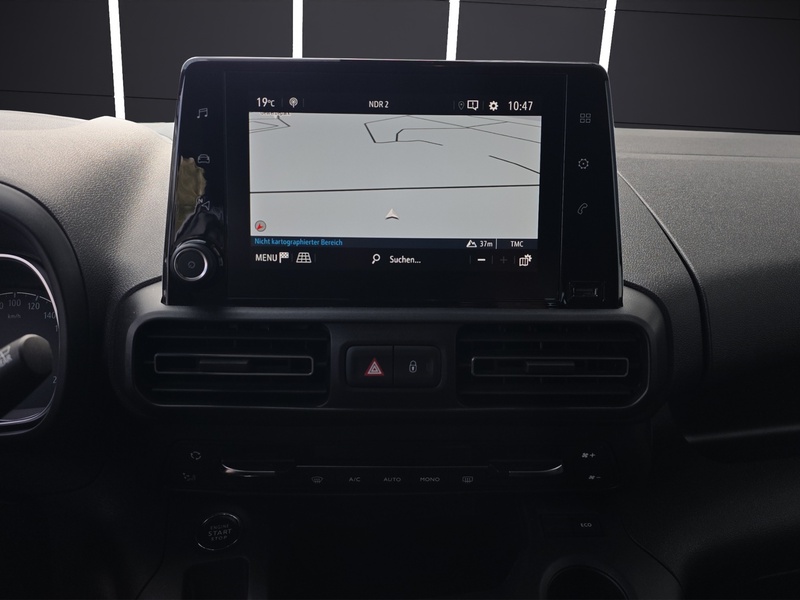 Fahrzeugabbildung Combo Life Navi Sitzheizung Rückfahrkamera Automatik Bild 12 von 15
