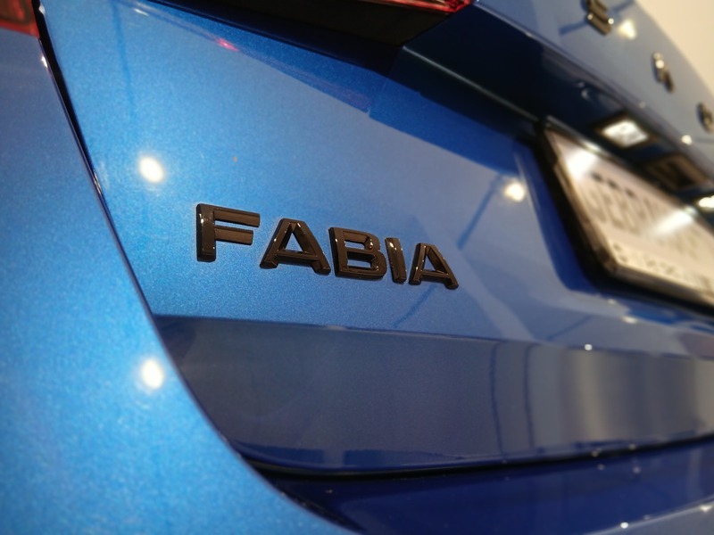 Fahrzeugabbildung Fabia 1.0 TSI Monte Carlo OPF Bild 12 von 47