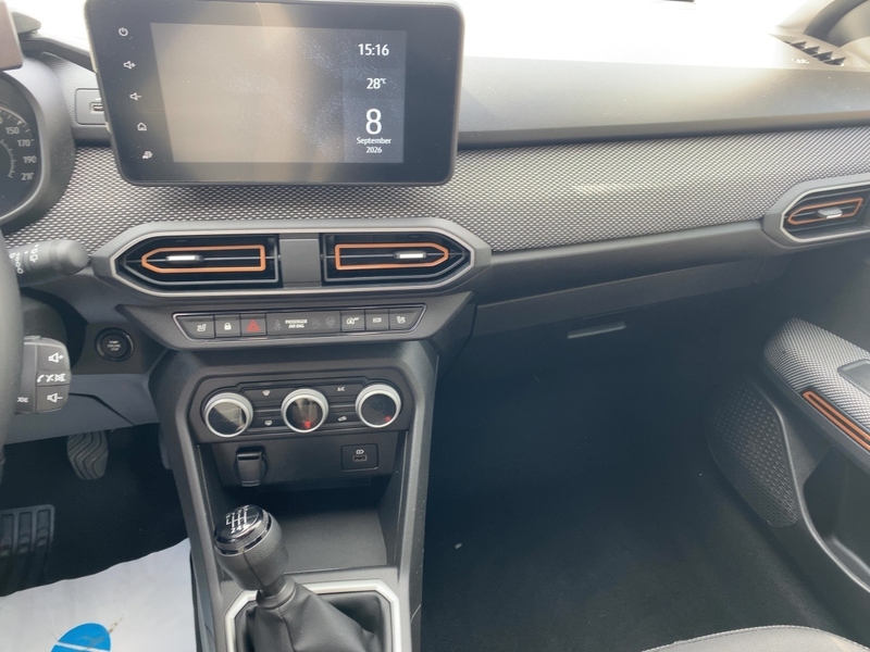 Fahrzeugabbildung Sandero Stepway Expression TCe 100 ECO-G Bild 11 von 21