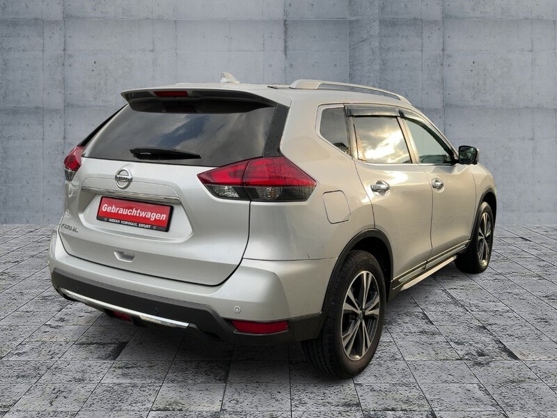 Fahrzeugabbildung X-Trail AUTOMATIK/7SITZER Bild 4 von 15