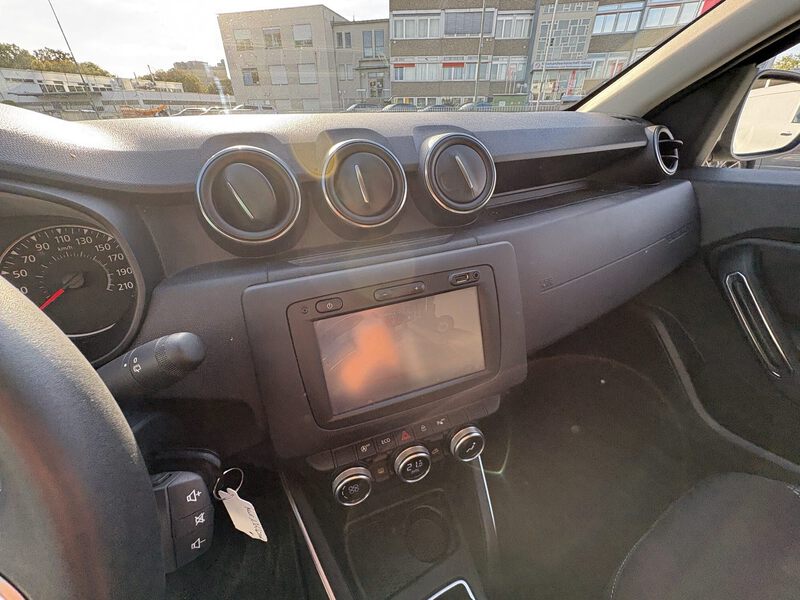 Fahrzeugabbildung Duster II 1.6 SCe 115 LPG Comfort 2WD Bild 15 von 18