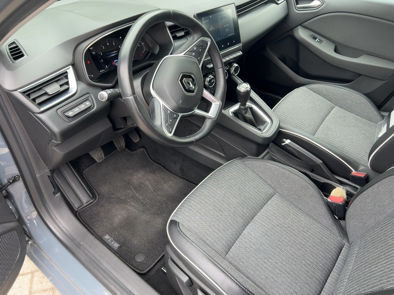 Fahrzeugabbildung Clio V 1.0 TCe 90 Intens Bild 9 von 15
