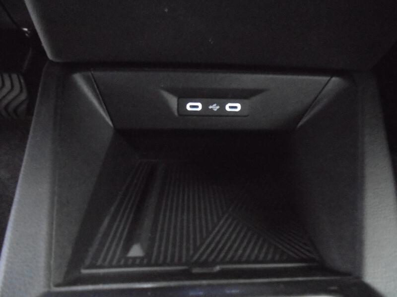 Fahrzeugabbildung Clio Evolution Full Hybrid E-Tech 160 Bild 18 von 20