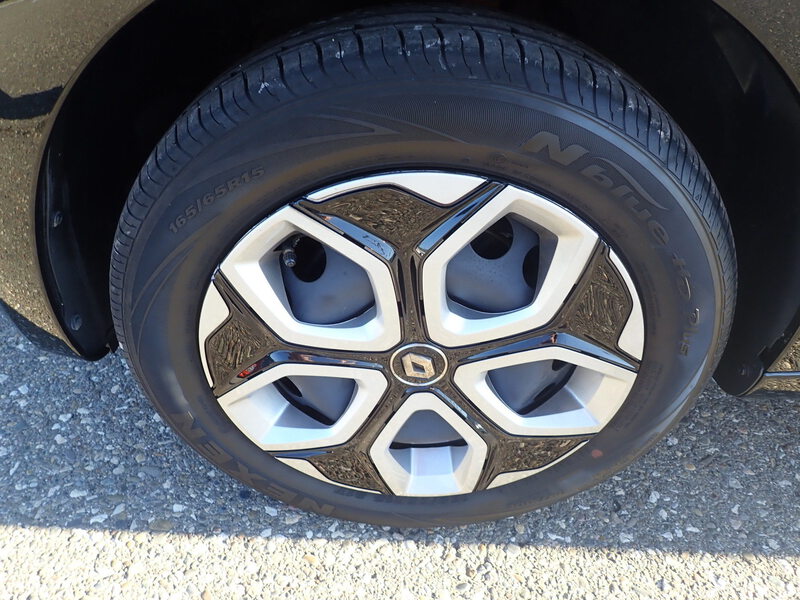 Fahrzeugabbildung Twingo Limited SCe 75 Bild 3 von 16