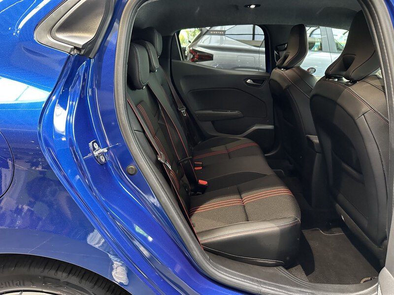 Fahrzeugabbildung Clio R.S. LINE E-TECH 145 Bild 14 von 50