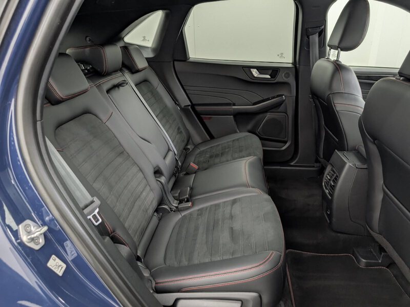 Fahrzeugabbildung Kuga 2.5 PHEV ST-Line X HUD B&O AHK ACC Pano Bild 14 von 45