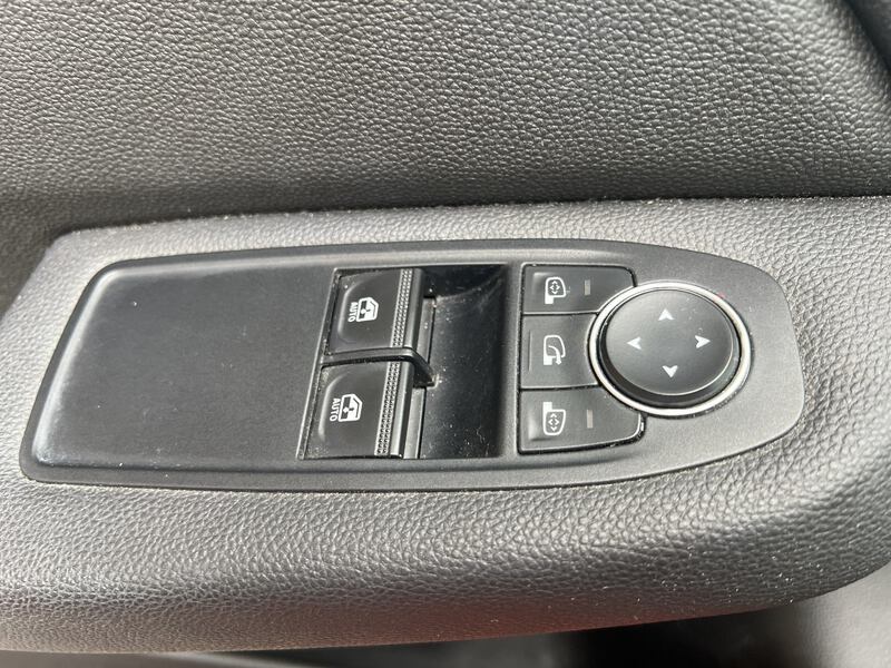Fahrzeugabbildung Clio V 1.0 SCe 75 Experience Bild 12 von 15