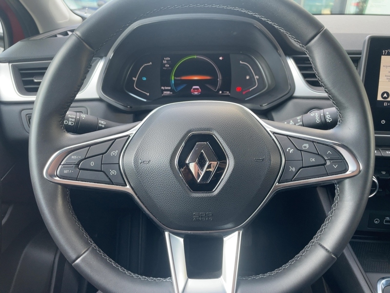 Fahrzeugabbildung Captur II Techno E-Tech Full Hybrid 145 Bild 9 von 15