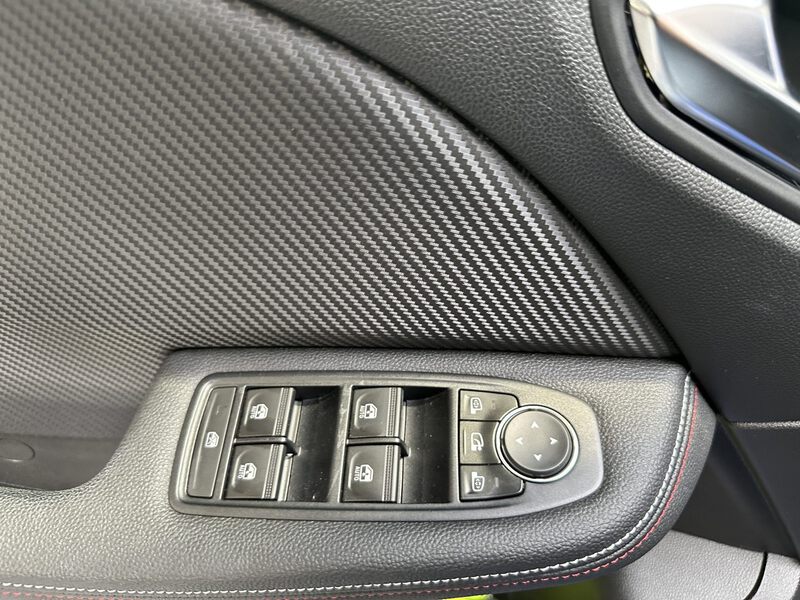 Fahrzeugabbildung Clio R.S. LINE E-TECH 145 Bild 30 von 50