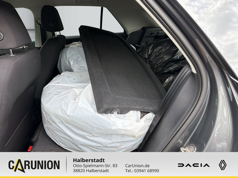 Fahrzeugabbildung T-Roc Navi BT Kamera Bild 8 von 10