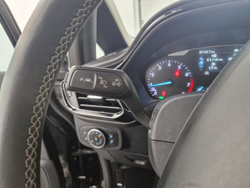 Fahrzeugabbildung Fiesta 1.0 EcoBoost MHEV Titanium Bild 17 von 27