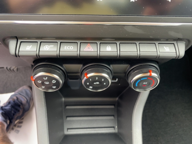 Fahrzeugabbildung Clio Evolution TCe 90 Bild 18 von 21