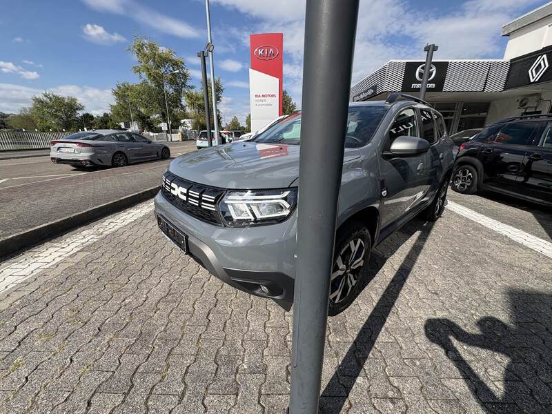 Fahrzeugabbildung Duster II 1.3 TCe 130 Journey 2WD Bild 9 von 18