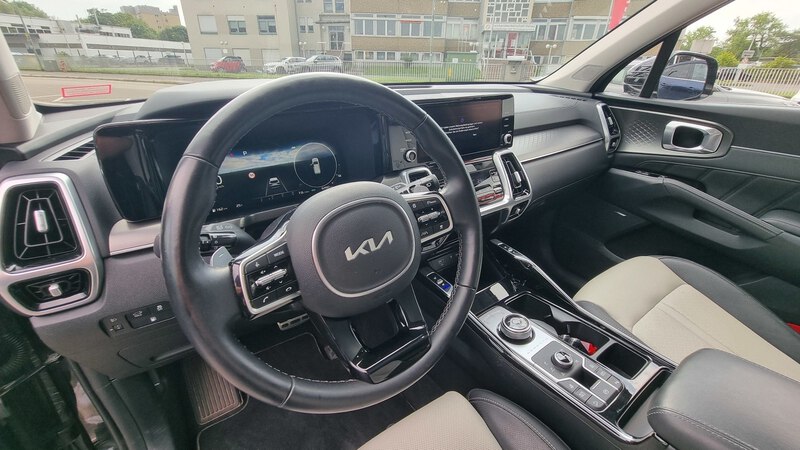 Fahrzeugabbildung Sorento Platinum 4WD Plug-In Hybrid Bild 18 von 23