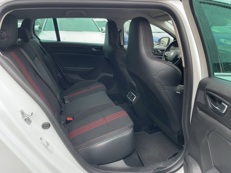 Fahrzeugabbildung Megane IV 1.3 TCe 160 Grandtour R.S.Line GPF Bild 8 von 15