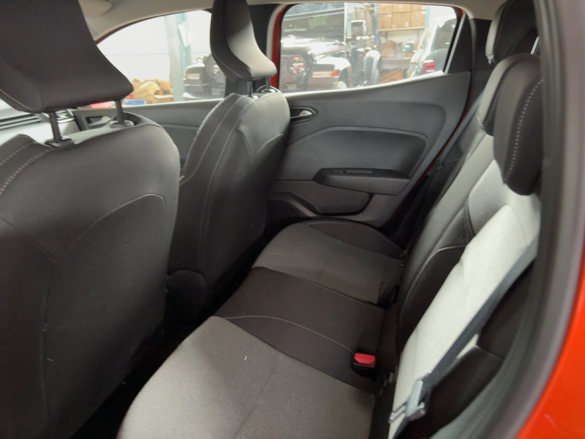 Renault Clio – Bild 8