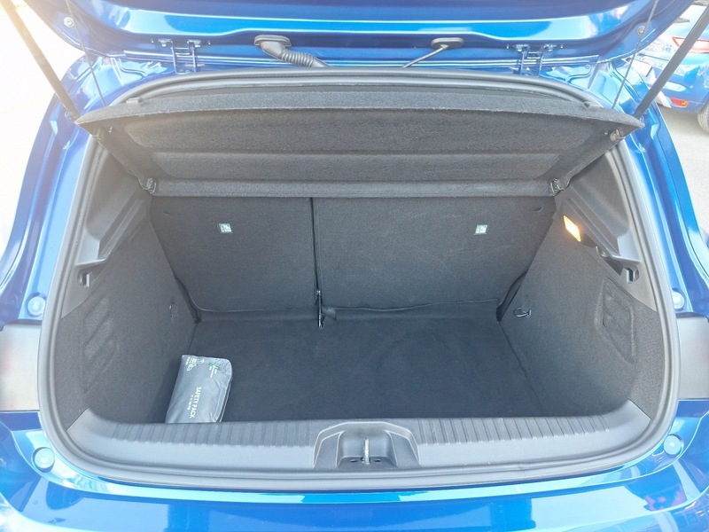 Fahrzeugabbildung Clio INTENS TCe 90 Bild 6 von 17